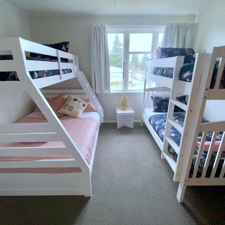 The Kiwi Bach Villa เลคเทคาโป ภายนอก รูปภาพ